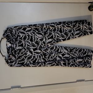 Ladies Drapers and Damons pants